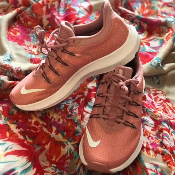 SOLD.  New!! Pink!! Nike Running Sneakers - Picture 1 of 3